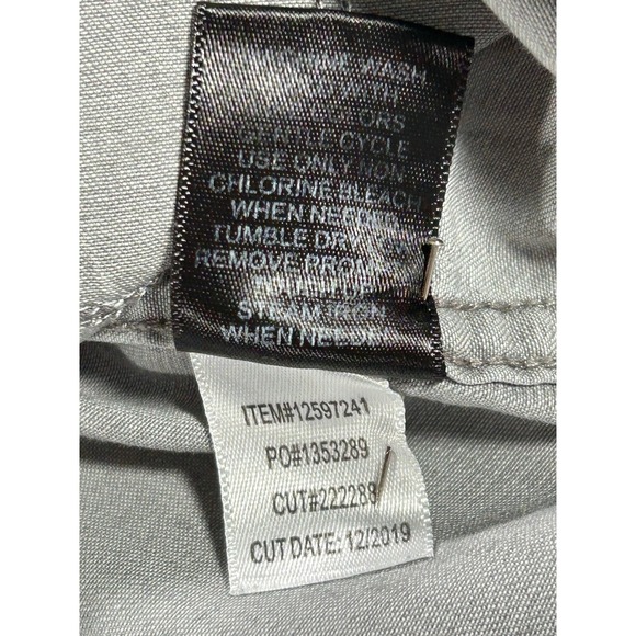 Torrid Taylor Gray Hearts Button Up Roll Tab Long Sleeve women's size 2 - 2X - Picture 8 of 11